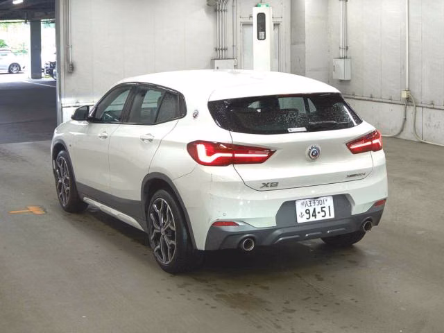 BMW X2