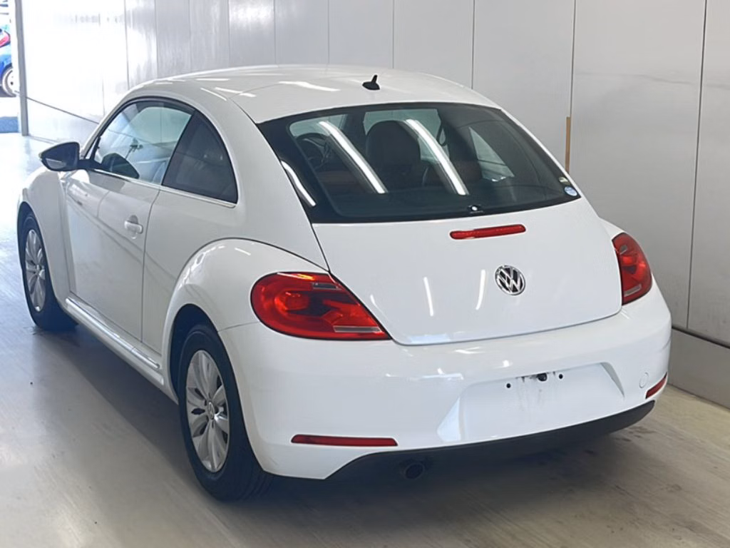 VOLKSWAGEN BEETLE