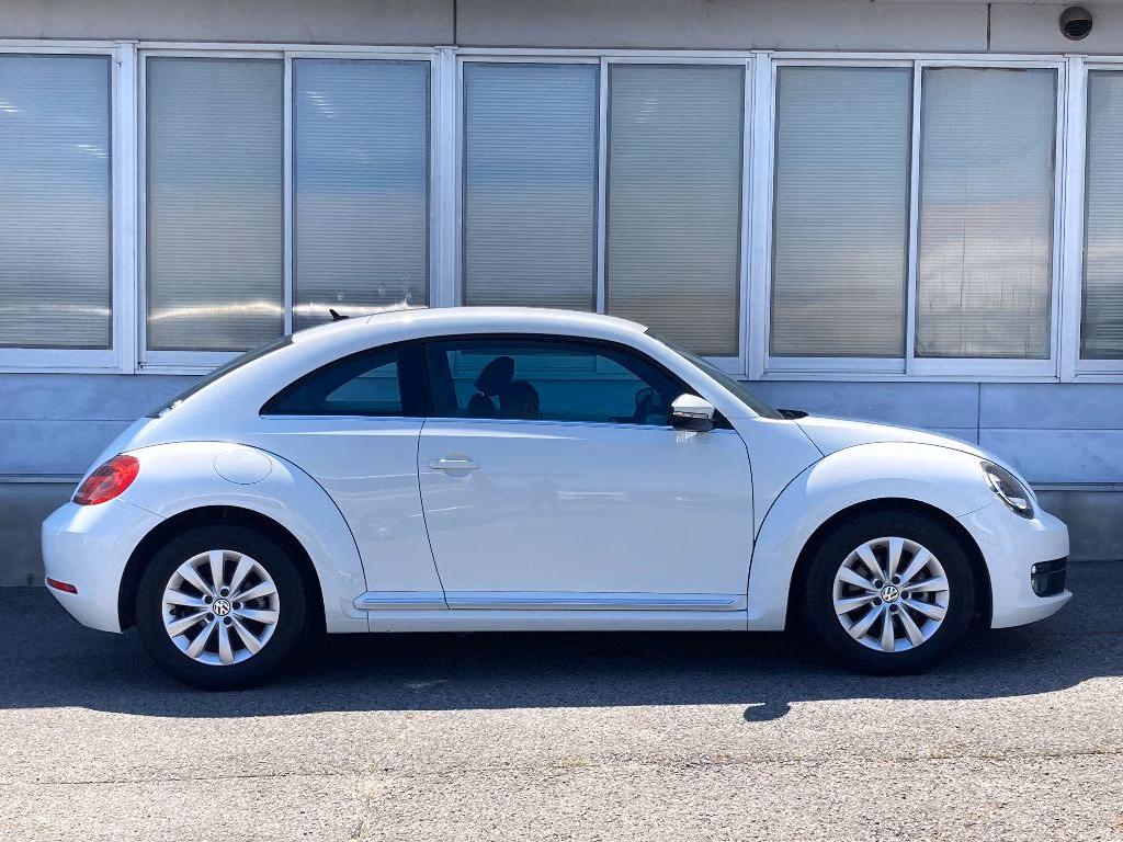 VOLKSWAGEN BEETLE