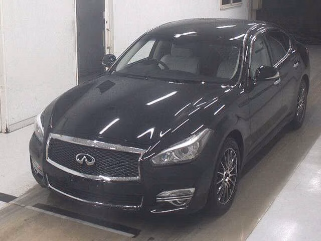 NISSAN FUGA