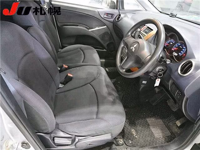 MITSUBISHI COLT PLUS