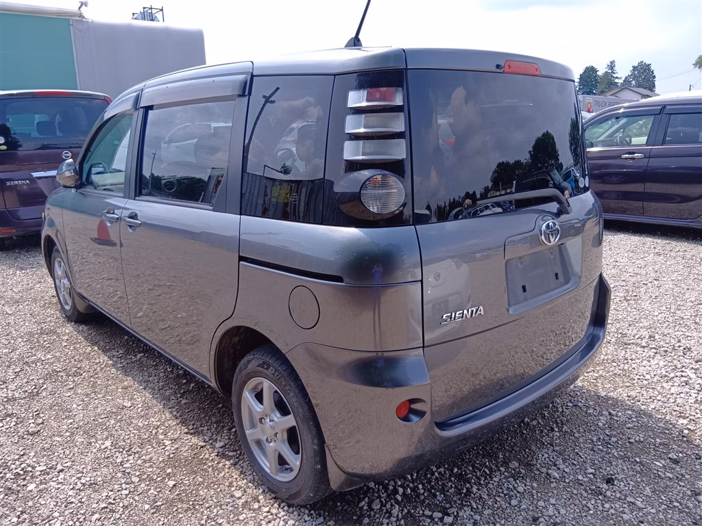 TOYOTA SIENTA