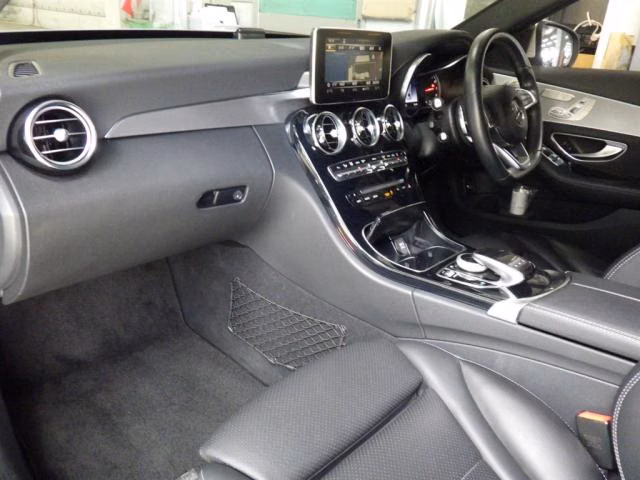 MERCEDES-BENZ C-CLASS