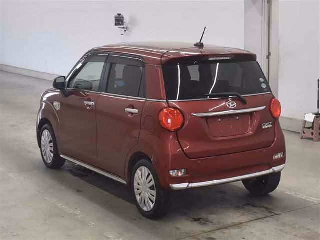 DAIHATSU CAST