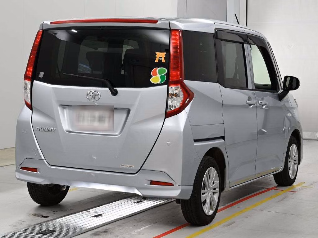 TOYOTA ROOMY