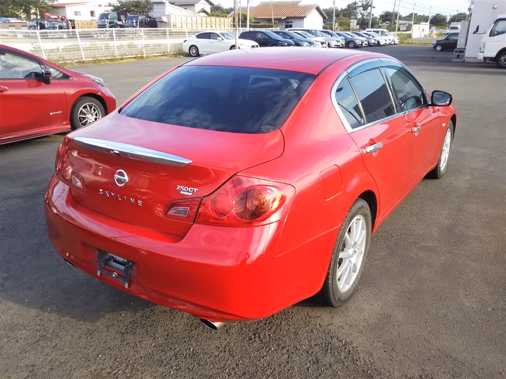 NISSAN SKYLINE