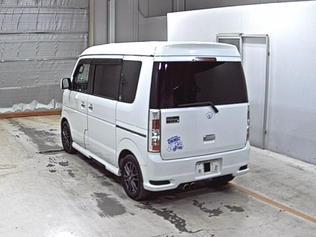 MITSUBISHI TOWN BOX