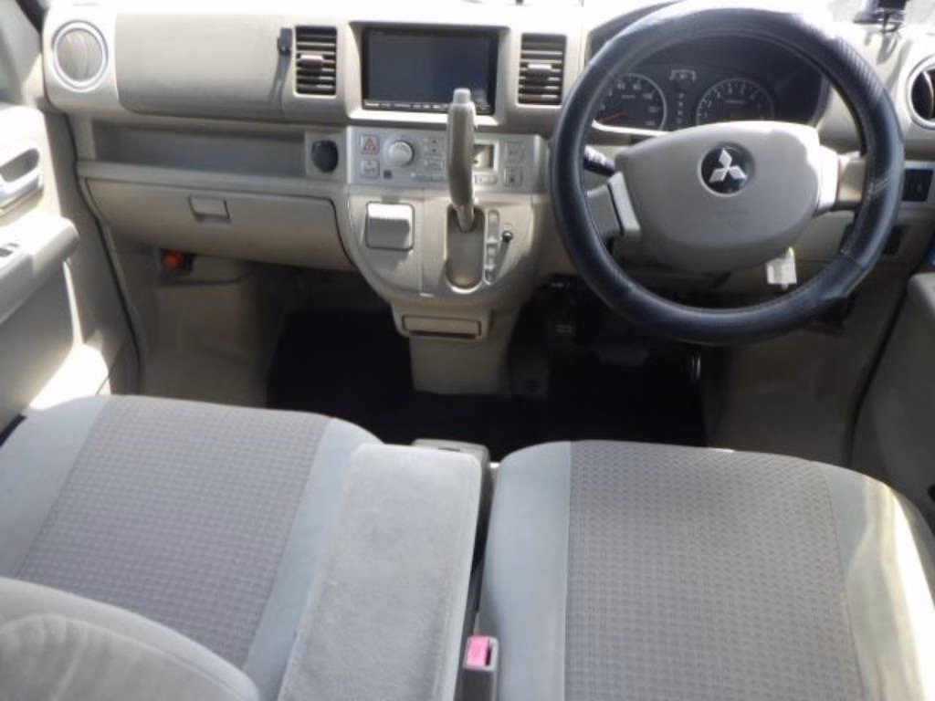 MITSUBISHI TOWN BOX