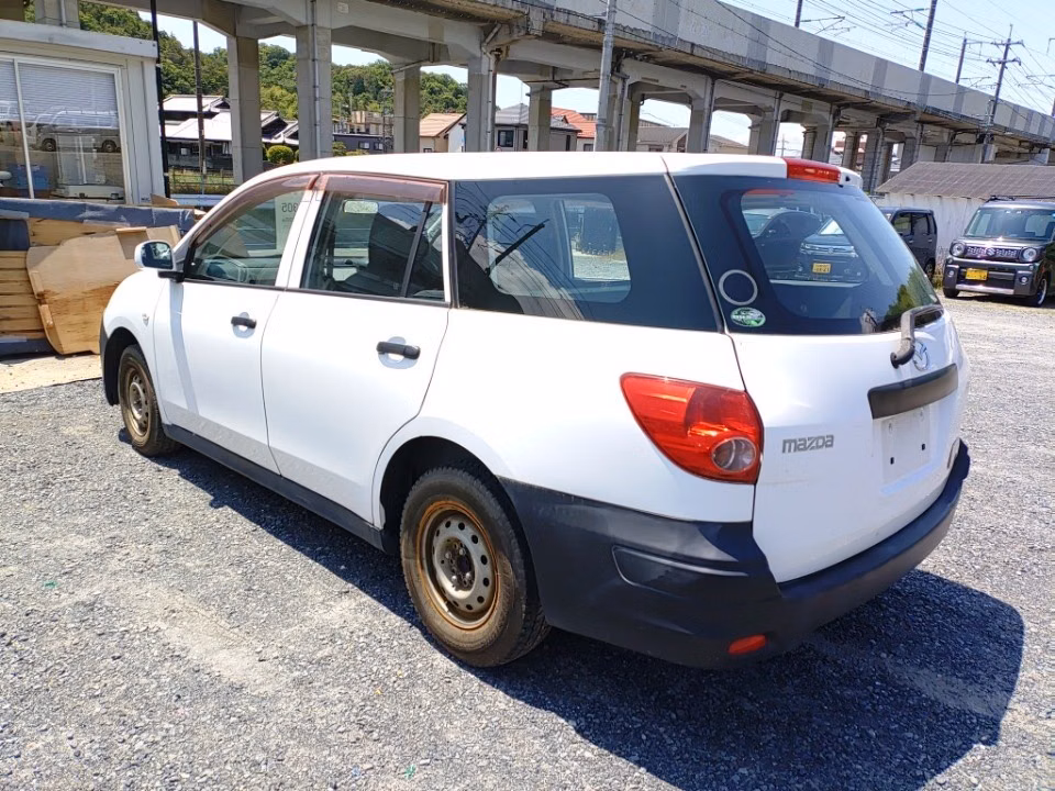 MAZDA FAMILIA