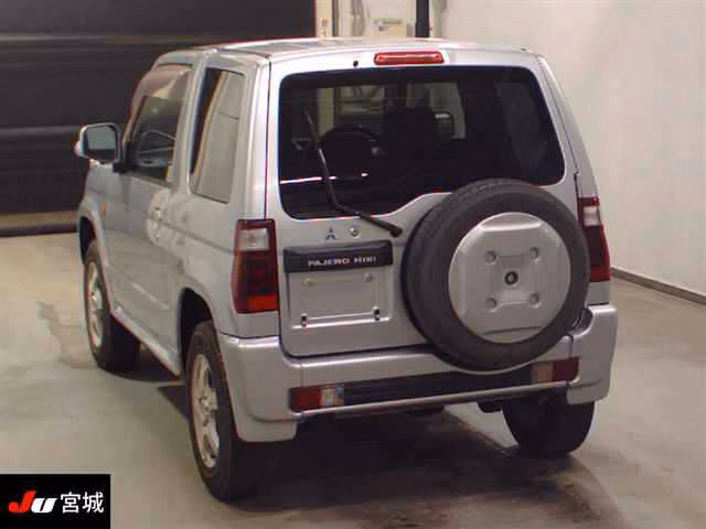 MITSUBISHI PAJERO MINI