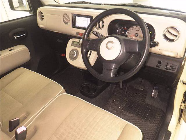 DAIHATSU MIRA COCOA