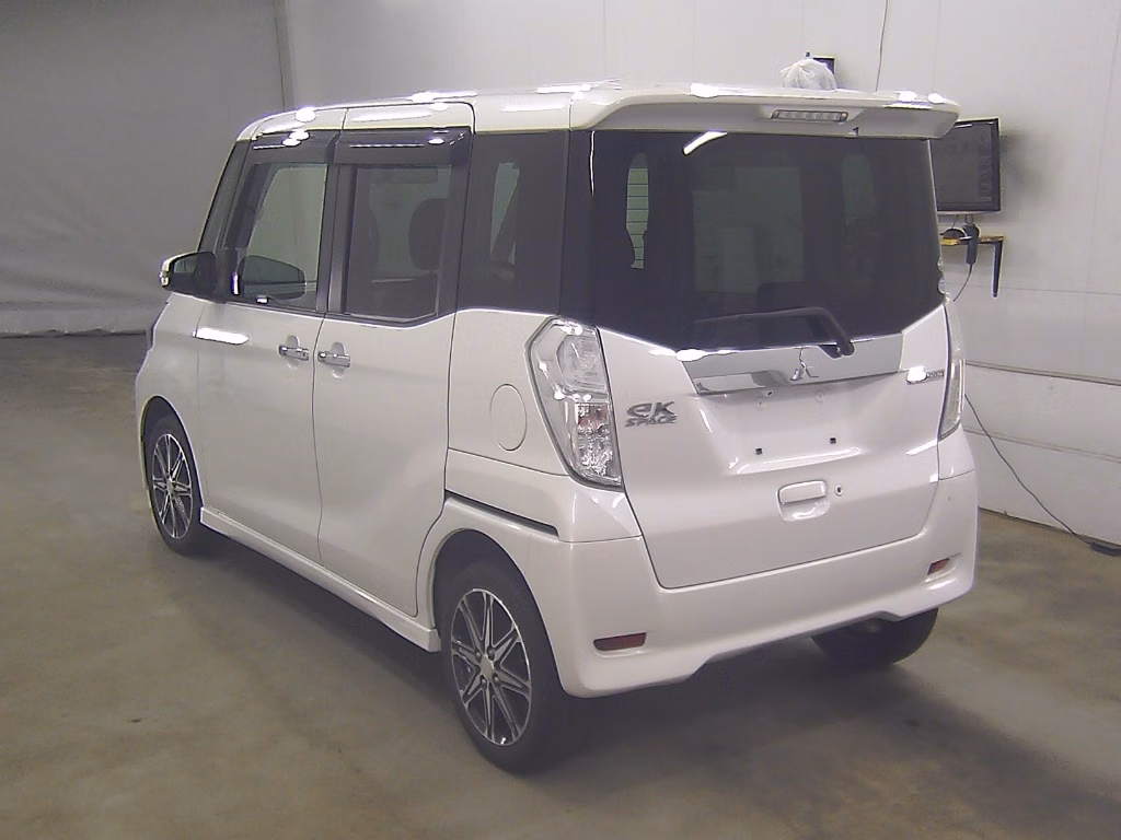 MITSUBISHI EK SPACE