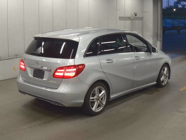 MERCEDES-BENZ B-CLASS