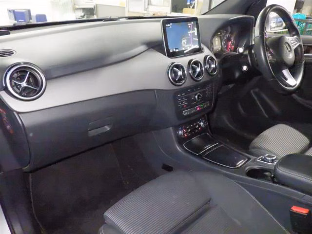 MERCEDES-BENZ B-CLASS