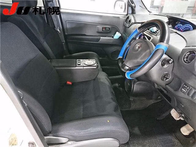TOYOTA BB