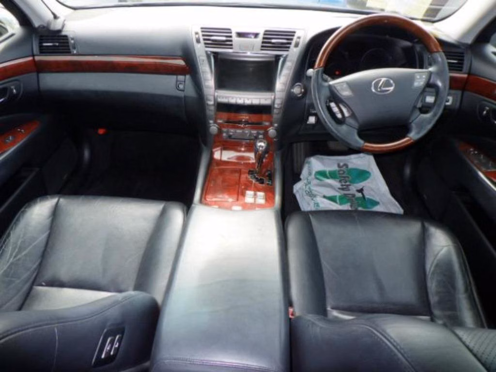 LEXUS LS460