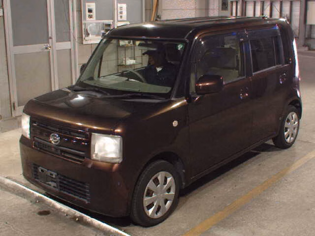 DAIHATSU MOVE CONTE