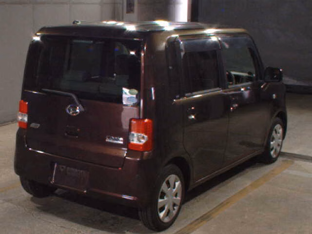 DAIHATSU MOVE CONTE