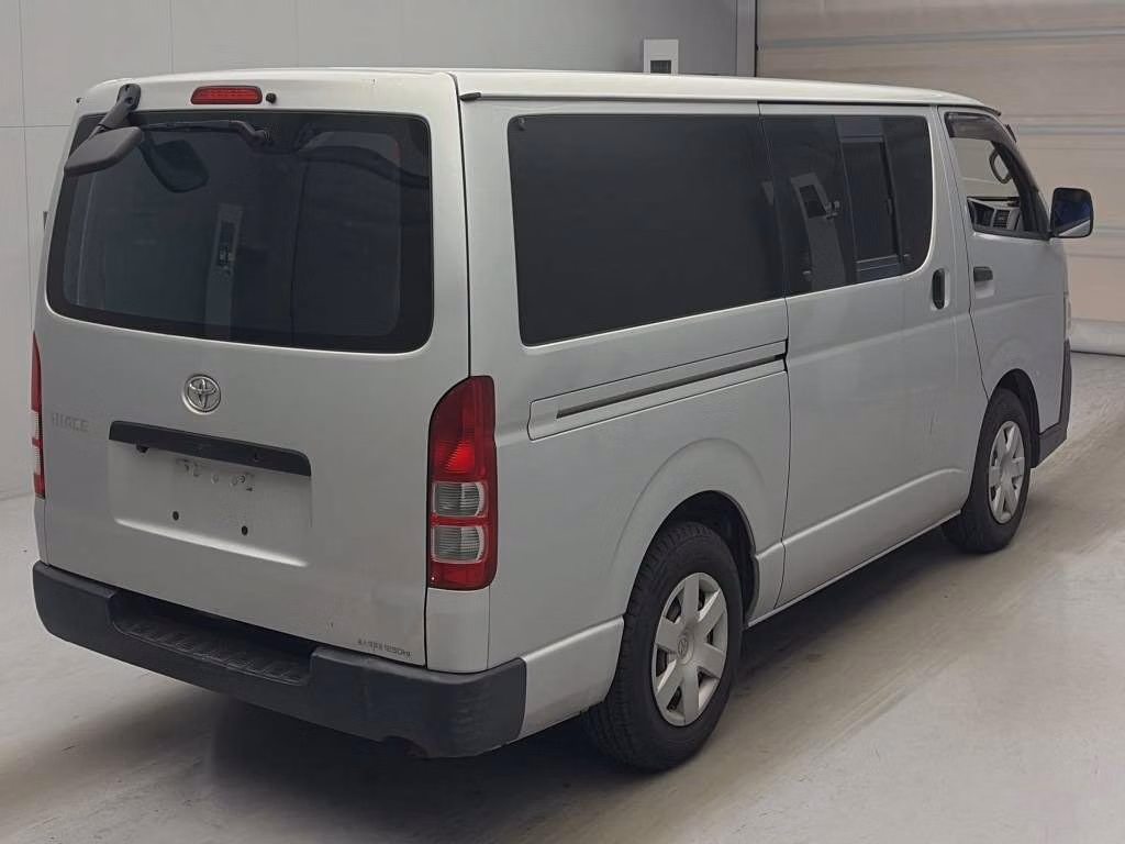 TOYOTA REGIUS ACE