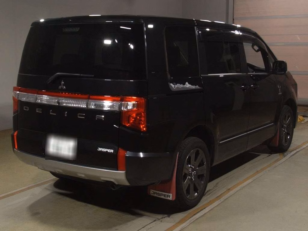 MITSUBISHI DELICA D:5