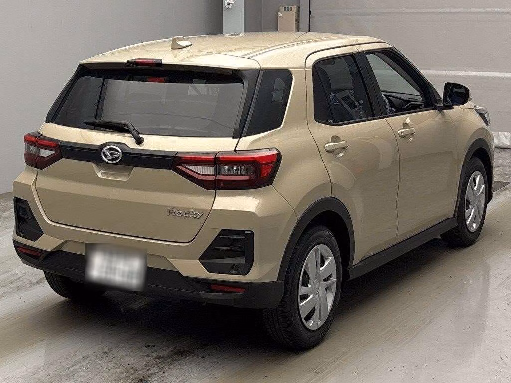 DAIHATSU ROCKY