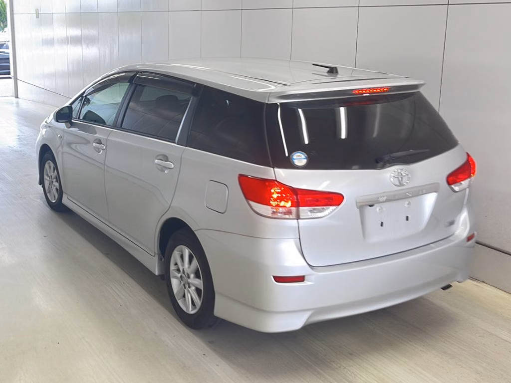 TOYOTA WISH