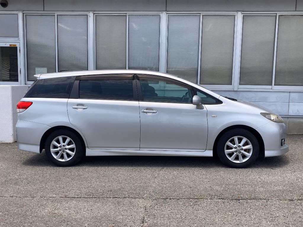 TOYOTA WISH
