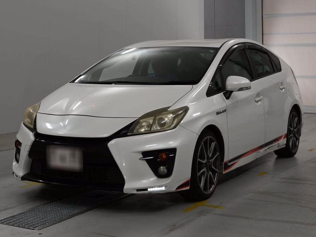 TOYOTA PRIUS