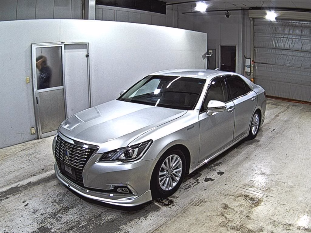 TOYOTA CROWN