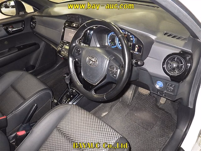 TOYOTA COROLLA FIELDER