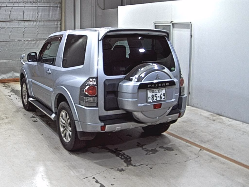 MITSUBISHI PAJERO