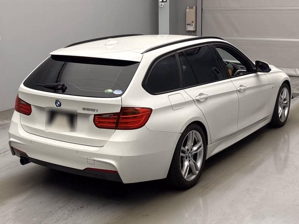BMW 3-SERIES