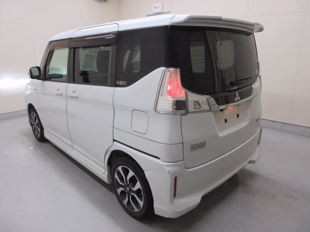 MITSUBISHI DELICA D:2