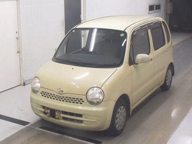 DAIHATSU MOVE LATTE