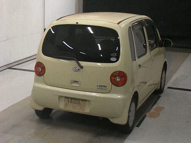 DAIHATSU MOVE LATTE