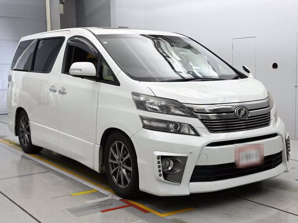 TOYOTA VELLFIRE