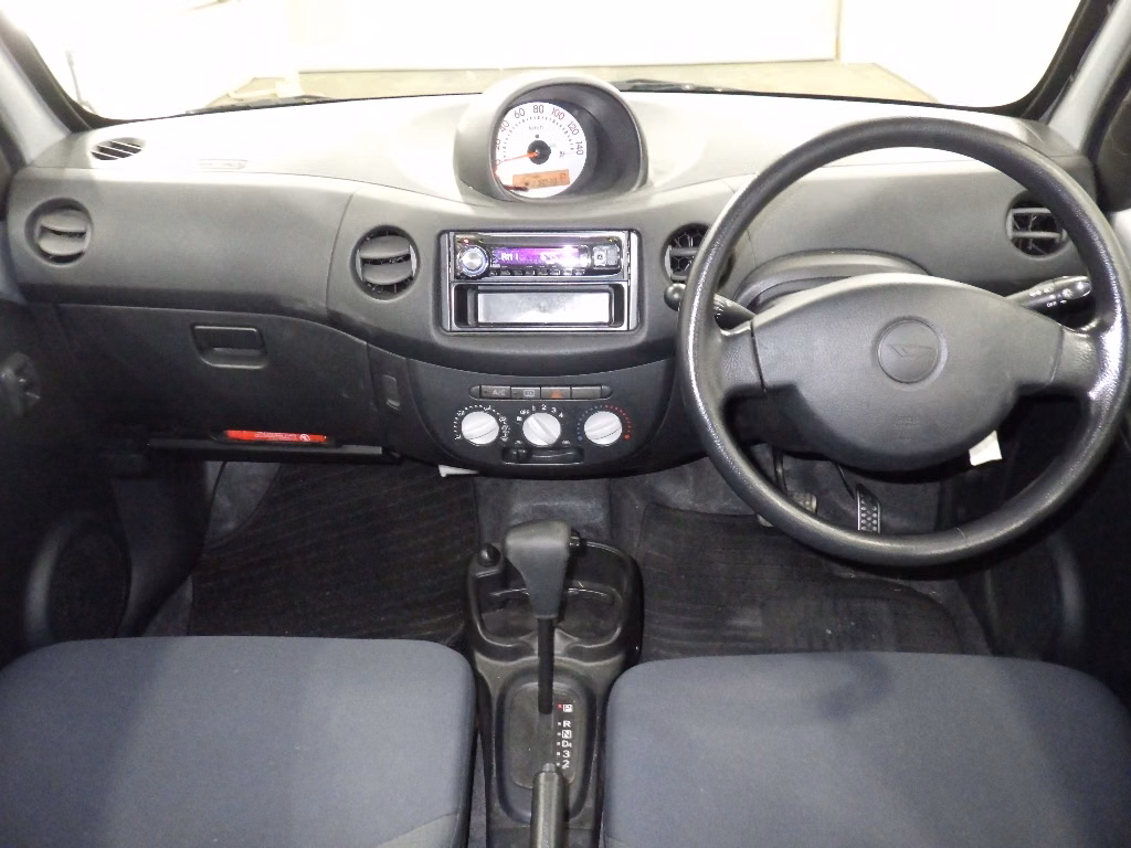 DAIHATSU ESSE