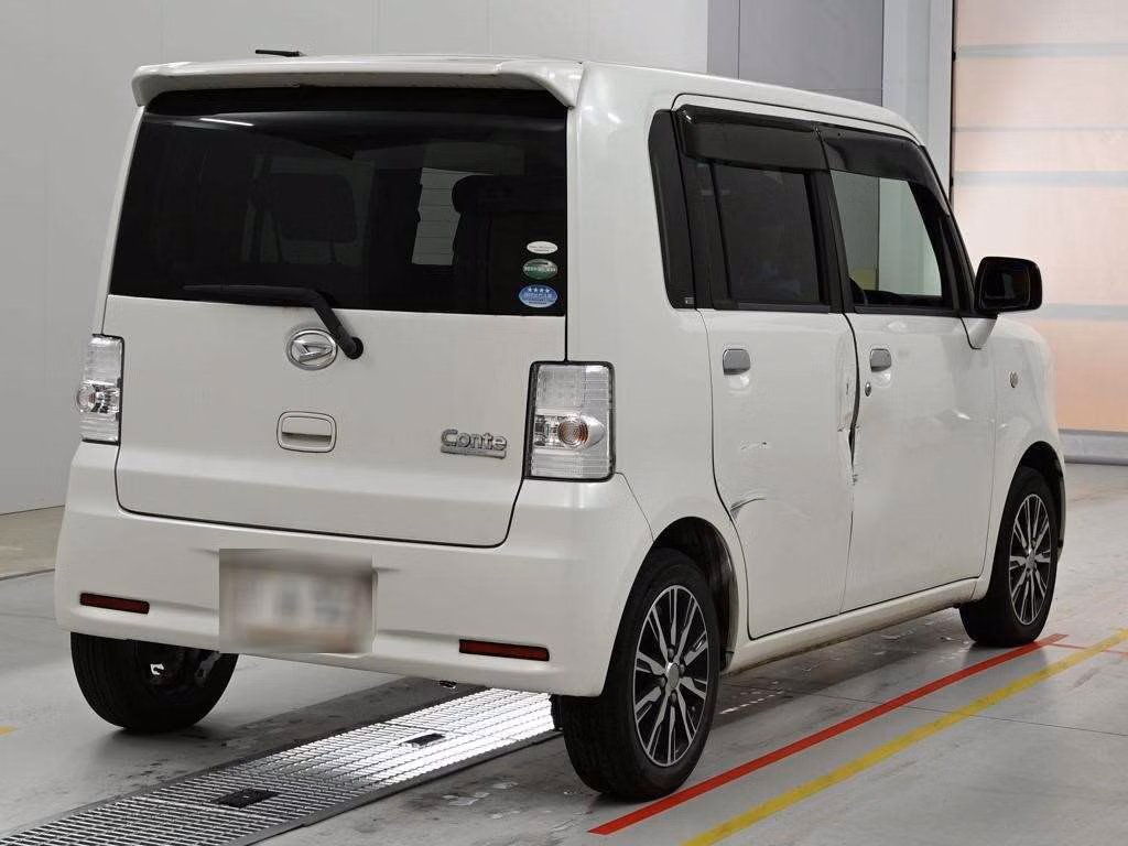 DAIHATSU MOVE CONTE