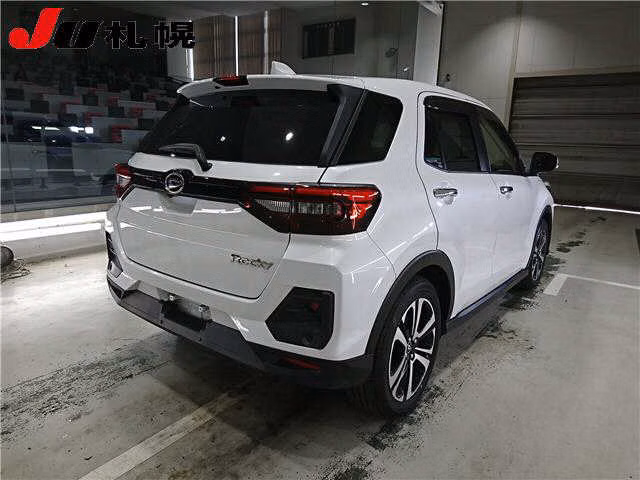 DAIHATSU ROCKY