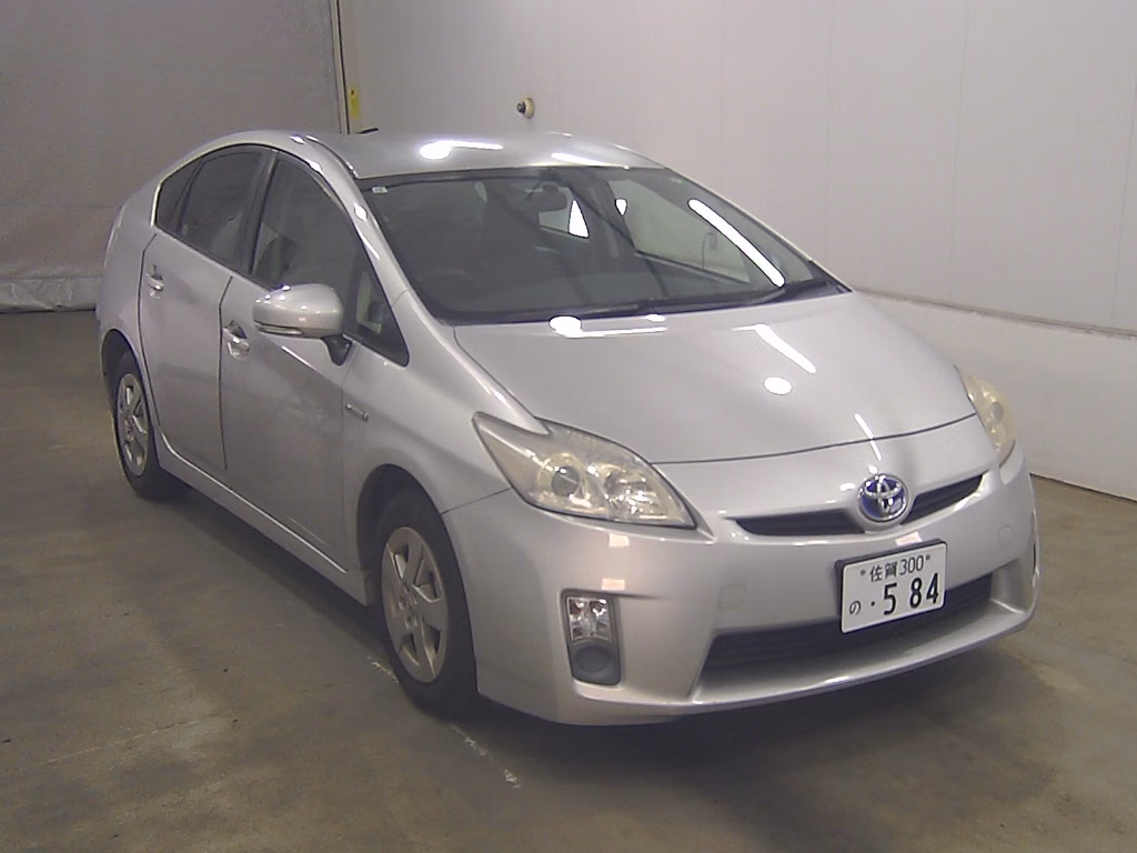 TOYOTA PRIUS