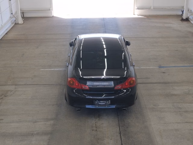 NISSAN SKYLINE