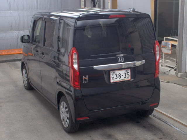 HONDA N-BOX