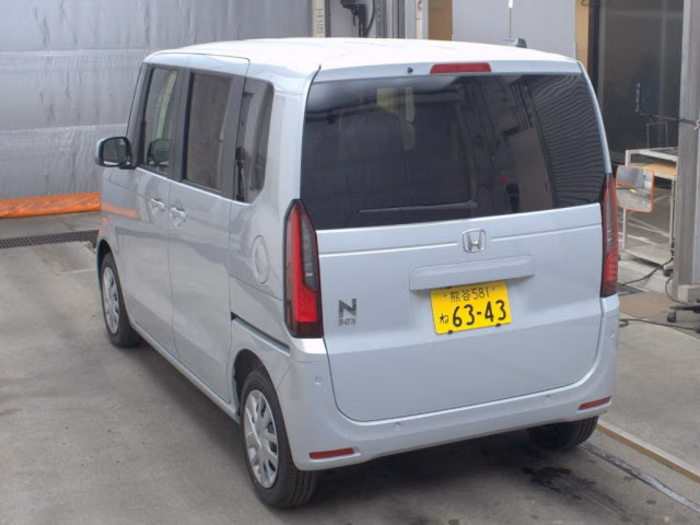 HONDA N-BOX