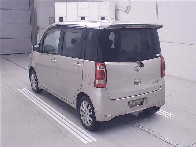 DAIHATSU TANTO EXE
