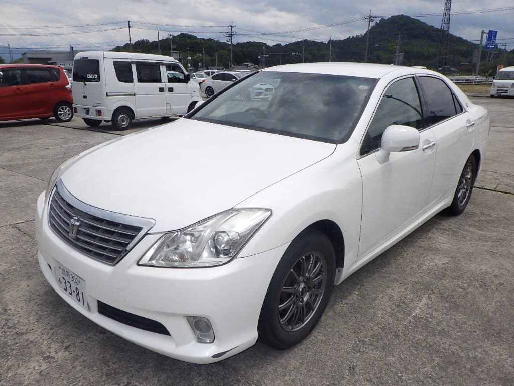 TOYOTA CROWN