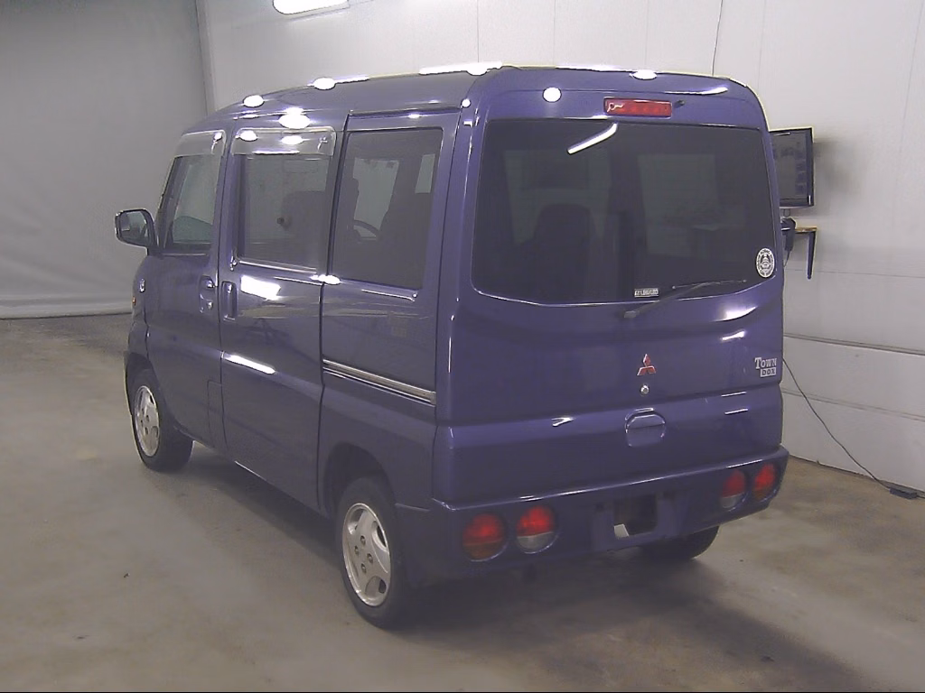 MITSUBISHI TOWN BOX