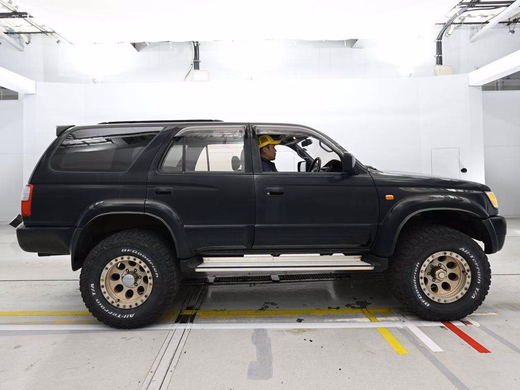 TOYOTA HILUX SURF