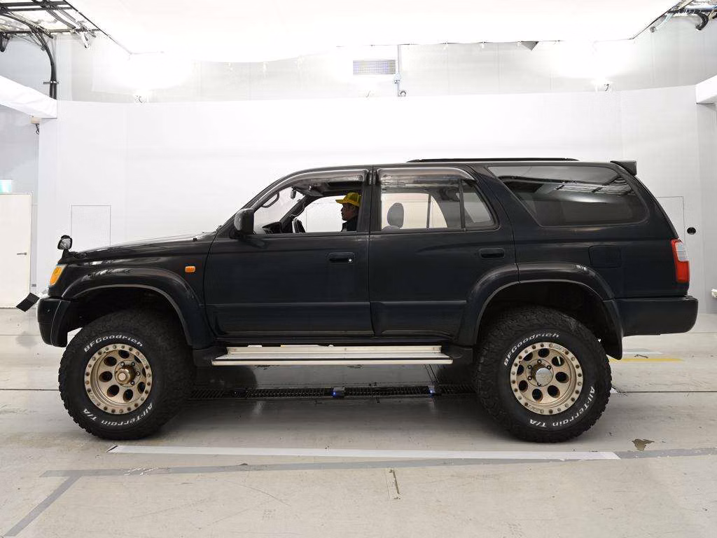 TOYOTA HILUX SURF