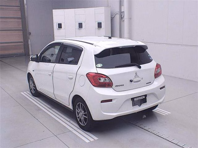 MITSUBISHI MIRAGE