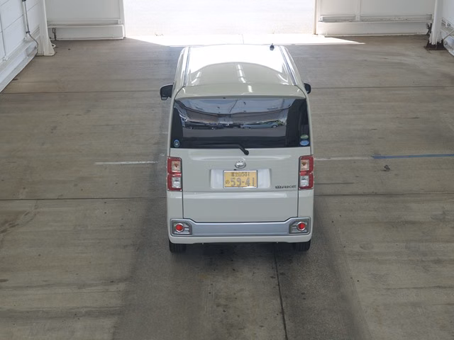 DAIHATSU WAKE